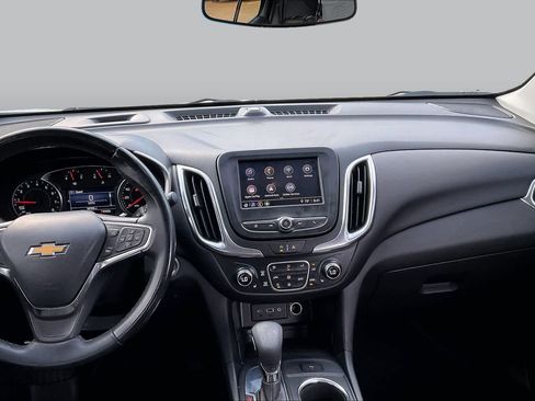 Used 2024 Chevrolet Equinox LT FWD image 8
