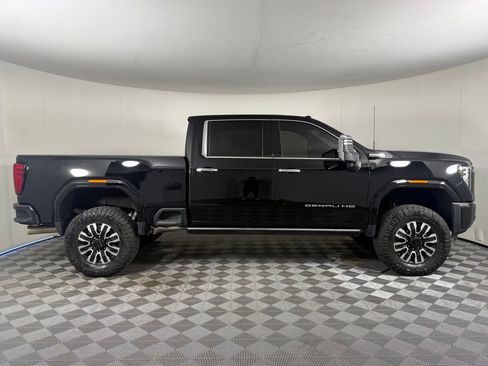 Used 2026 GMC Sierra 2500 Denali Ultimate AWD/4WD image 8