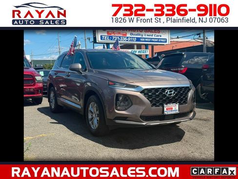Used 2019 Hyundai Santa Fe SE FWD image 1