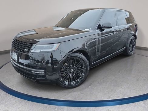 Used 2025 Land Rover Range Rover SE image 1