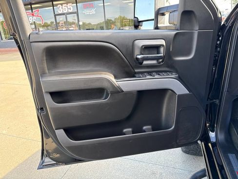 Used 2016 Chevrolet Silverado 2500 LT w/ Midnight Edition AWD/4WD image 18