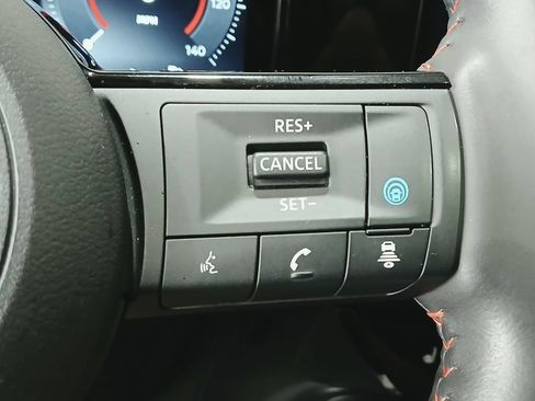 Used 2025 Nissan Kicks SR w/ SR Premium Package AWD/4WD image 29