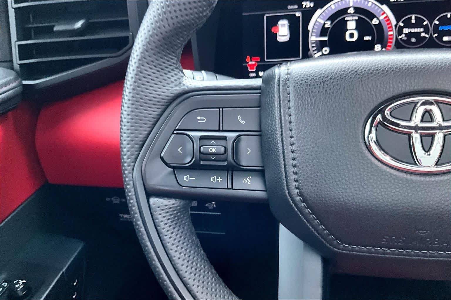 Used 2025 Toyota Sequoia TRD Pro AWD/4WD image 22