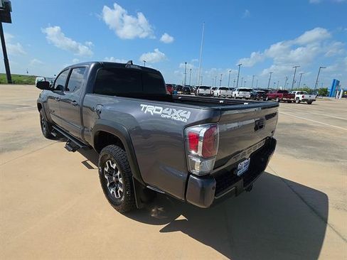 Used 2020 Toyota Tacoma TRD Off-Road w/ Advanced Technology Package AWD/4WD image 8