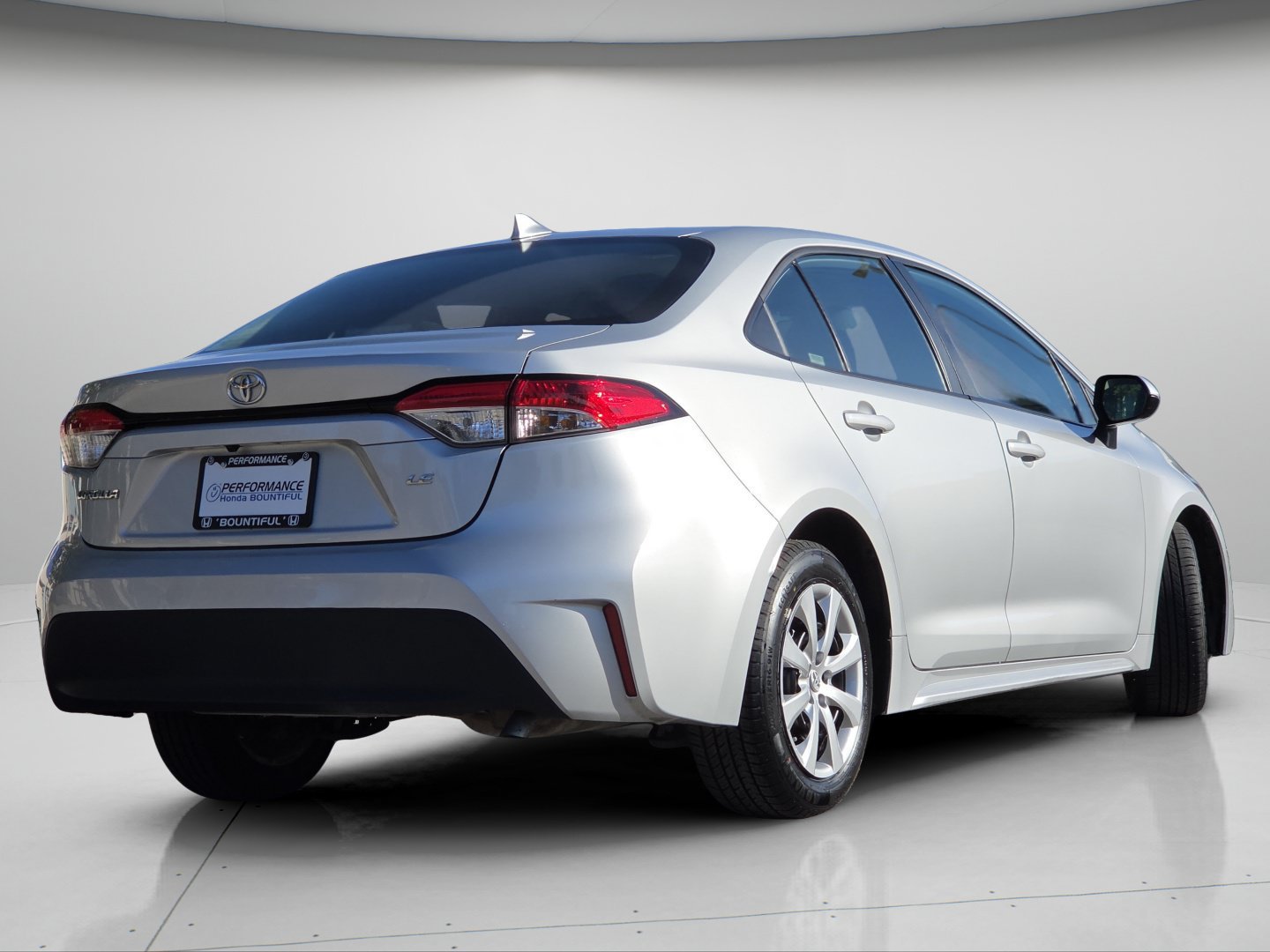 Used 2025 Toyota Corolla LE FWD image 20