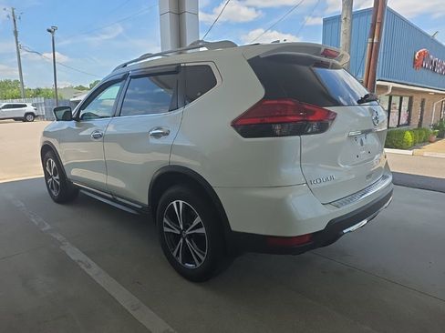 Used 2017 Nissan Rogue SL w/ SL Premium Package AWD/4WD image 3