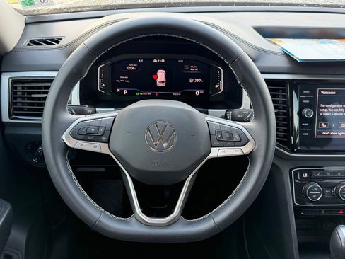 Used 2023 Volkswagen Atlas SE image 18