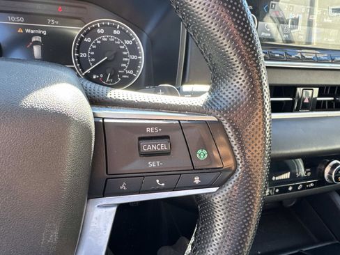 Used 2024 Mitsubishi Outlander FWD image 18