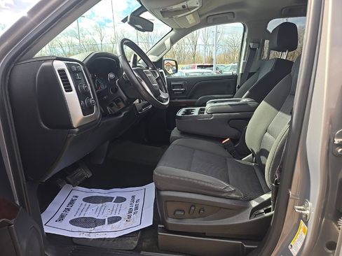 Used 2017 GMC Sierra 1500 SLE w/ SLE Value Package image 9