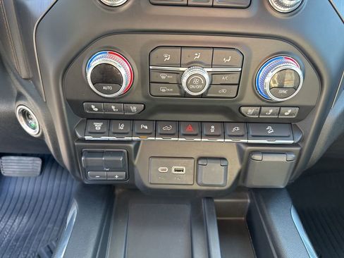 Used 2020 GMC Sierra 2500 AT4 w/ Technology Package AWD/4WD image 22