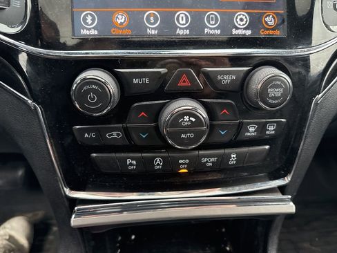 Used 2020 Jeep Grand Cherokee Trailhawk w/ Trailhawk Luxury Group image 18