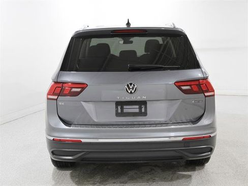 Certified 2024 Volkswagen Tiguan SE image 19
