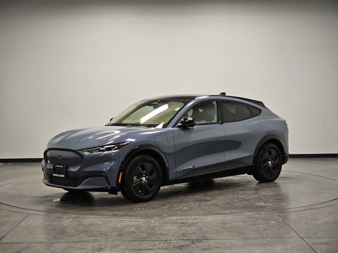 Used 2023 Ford Mustang Mach-E California Route 1 image 4