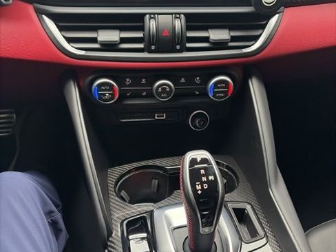 Used 2020 Alfa Romeo Giulia Quadrifoglio w/ Exterior Carbon Fiber Package image 18