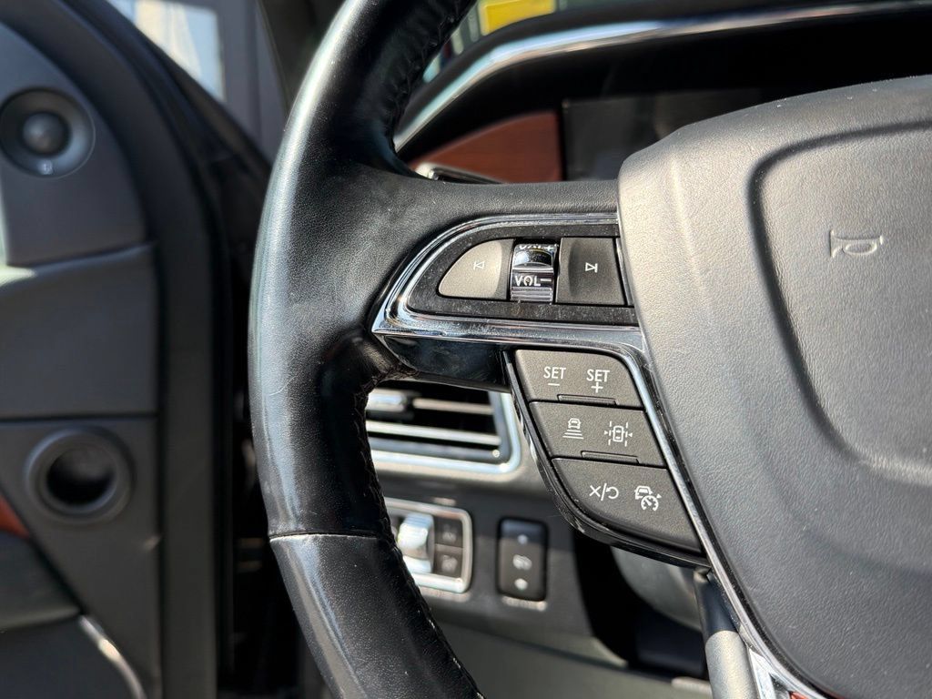 Used 2022 Lincoln Navigator L 4WD image 22