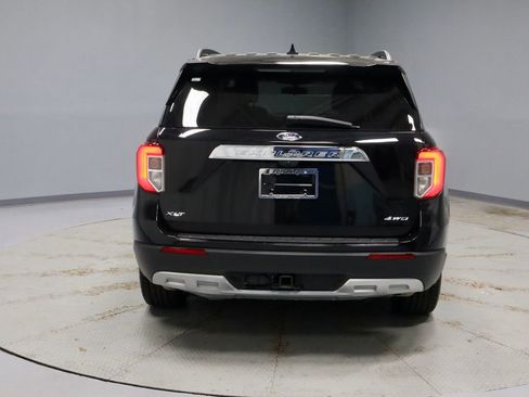 Certified 2022 Ford Explorer XLT w/ Equipment Group 202A AWD/4WD image 11