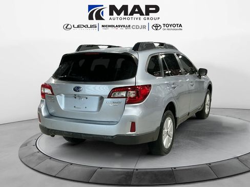 Used 2017 Subaru Outback 2.5i image 5