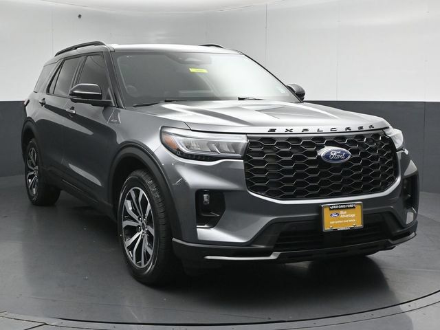 Certified 2025 Ford Explorer ST-Line AWD/4WD image 6
