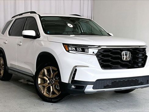 Used 2024 Honda Pilot Touring image 34