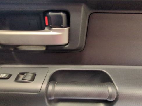 Used 2010 Toyota FJ Cruiser 4WD image 21