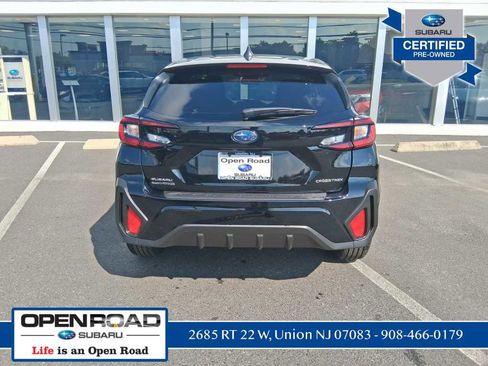 Certified 2025 Subaru Crosstrek 2.0i image 8