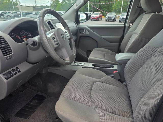 Used 2021 Nissan Frontier SV w/ Midnight Edition Floor Mats AWD/4WD image 18