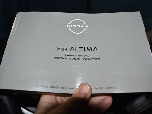 Certified 2024 Nissan Altima 2.5 SV image 9