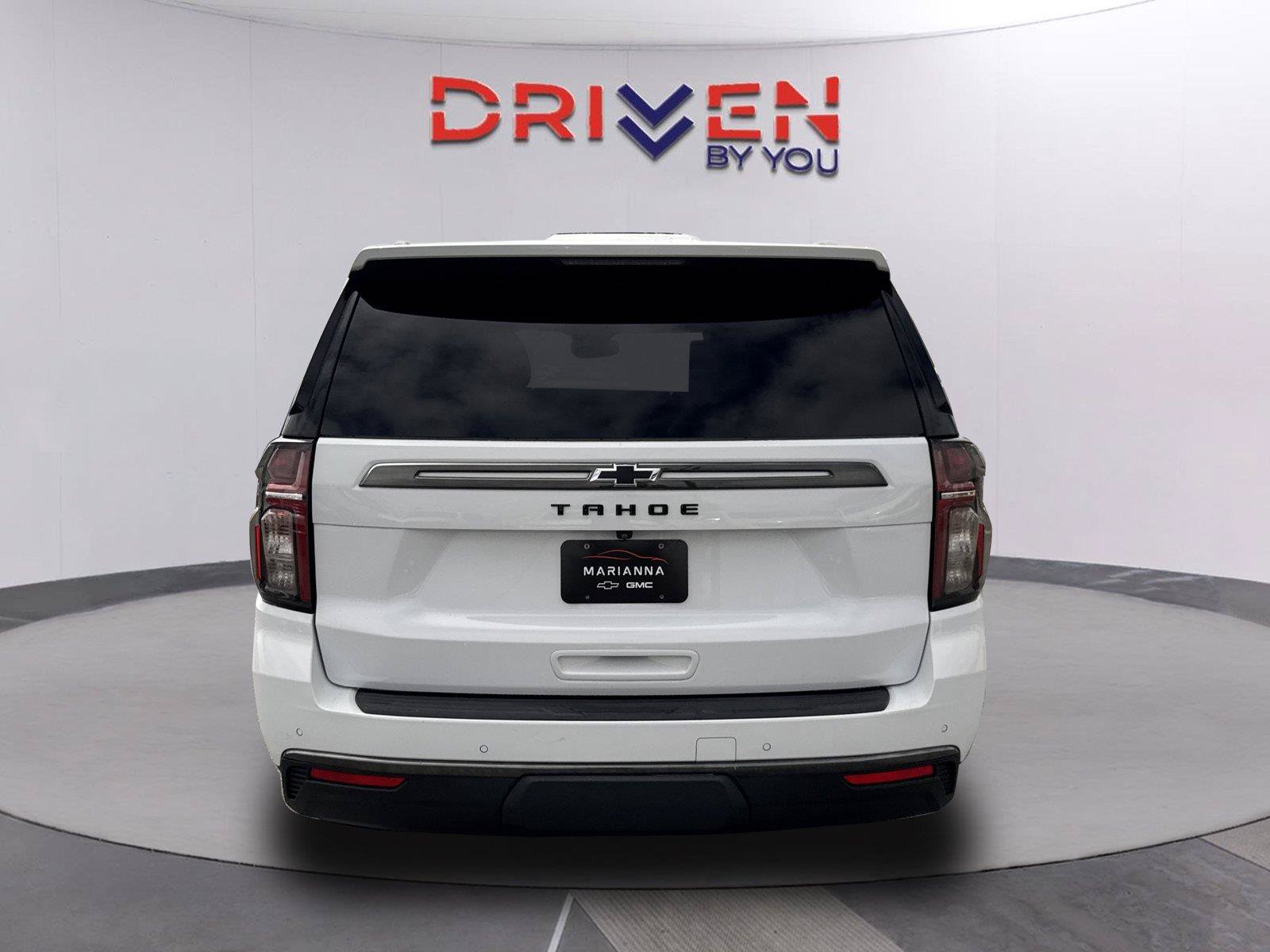 Used 2022 Chevrolet Tahoe Z71 w/ Luxury Package AWD/4WD image 6