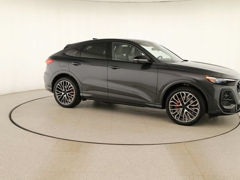 New 2026 Audi SQ5 Prestige AWD/4WD image 9