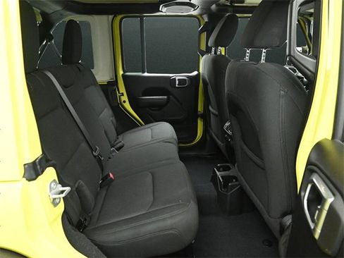 Used 2022 Jeep Wrangler Unlimited Sport image 17