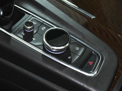 Used 2023 Cadillac Escalade Premium Luxury Platinum AWD/4WD image 40