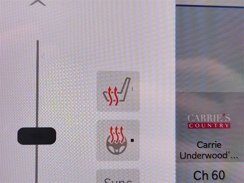 Used 2024 Chrysler Pacifica Select image 24