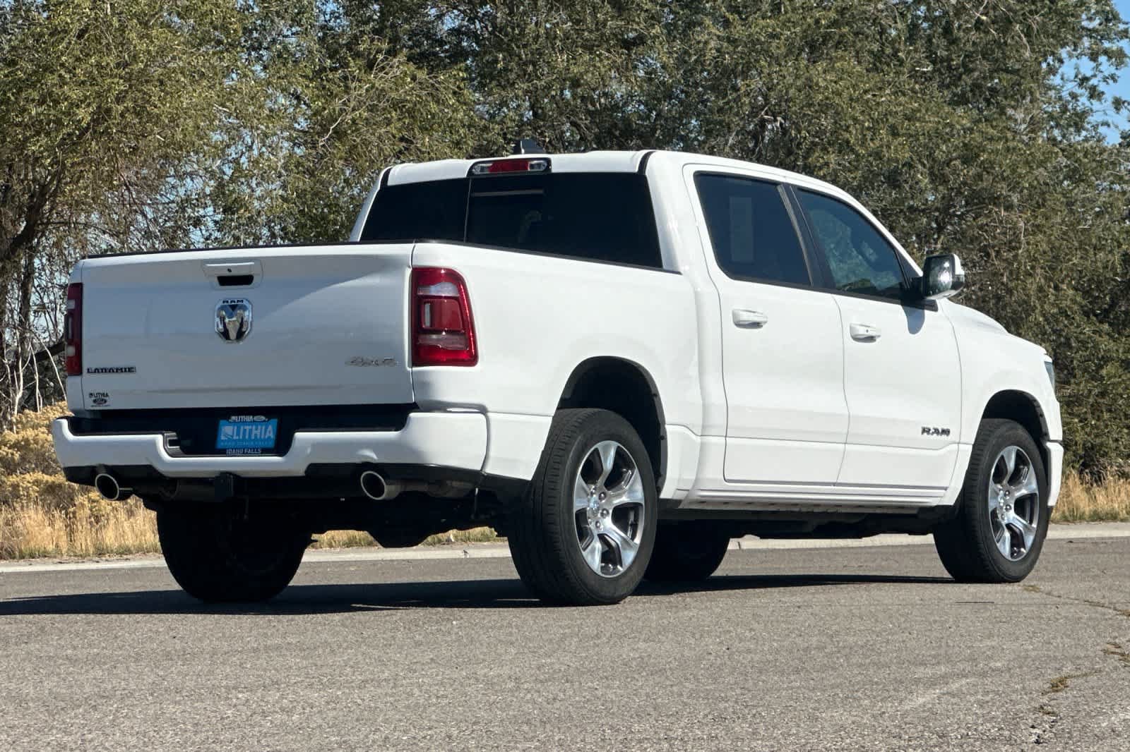 Used 2023 RAM 1500 Laramie AWD/4WD image 2