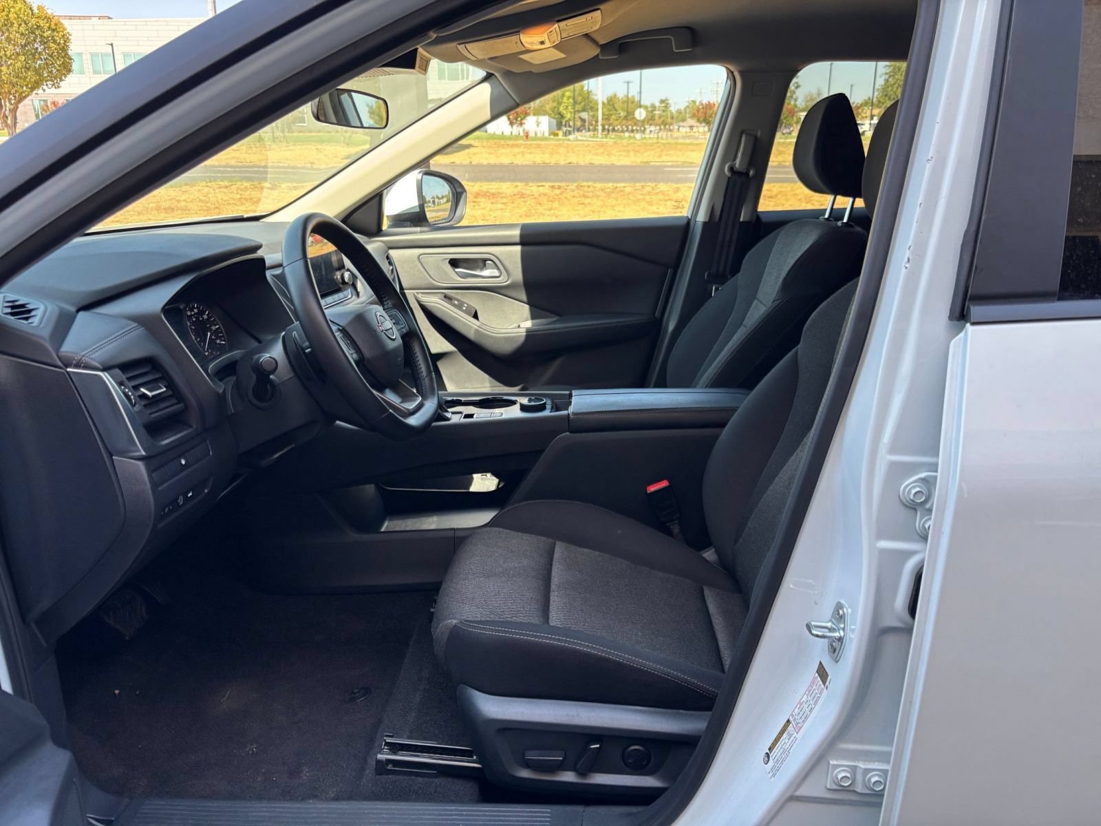 Used 2026 Nissan Rogue SV AWD/4WD image 28