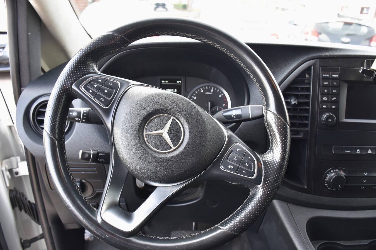 Used 2020 Mercedes-Benz Metris image 16