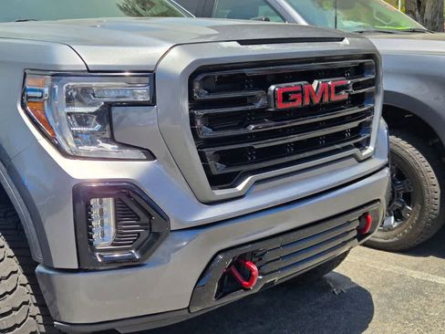 Used 2021 GMC Sierra 1500 SLT AWD/4WD image 3