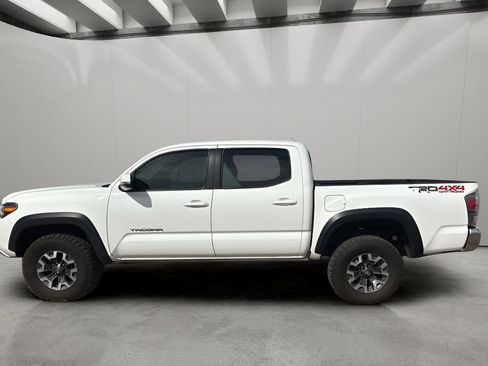Used 2023 Toyota Tacoma TRD Off-Road image 3