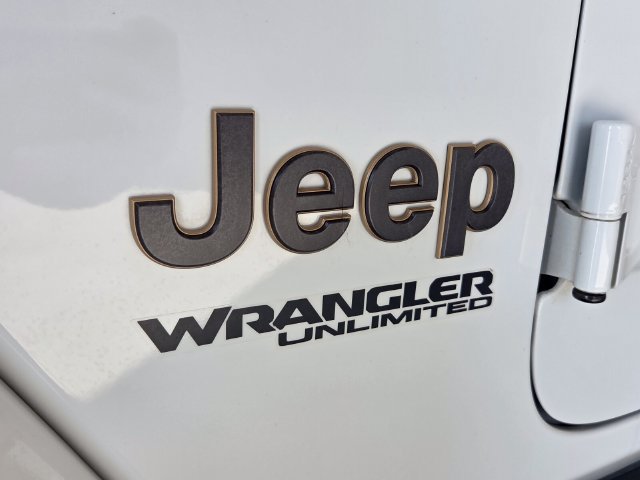 Used 2021 Jeep Wrangler Unlimited Rubicon w/ Trailer Tow Package AWD/4WD image 19
