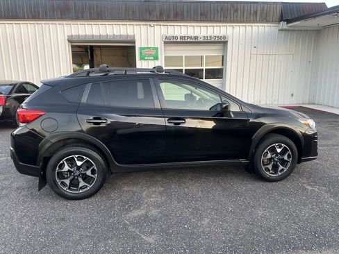 Used 2020 Subaru Crosstrek 2.0i Premium w/ Moonroof Package 2 image 8
