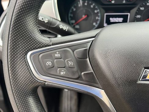Used 2019 Chevrolet Equinox LS AWD/4WD image 38