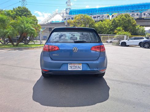Used 2016 Volkswagen e-Golf SE image 6