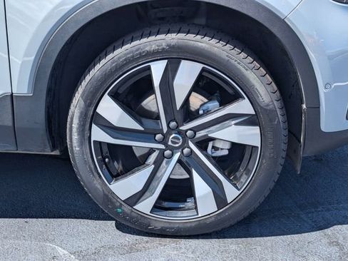 Used 2024 Volvo XC40 B5 Ultimate w/ Climate Package AWD/4WD image 13