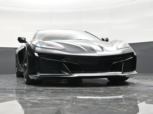 Used 2025 Chevrolet Corvette E-Ray AWD/4WD image 26