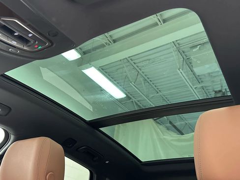 Used 2021 Audi Q5 Premium Plus w/ Premium Plus Package image 38