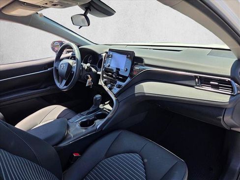 Used 2024 Toyota Camry SE FWD image 18