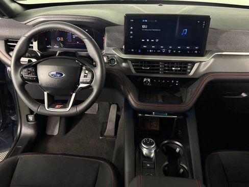 Used 2025 Ford Explorer ST AWD/4WD image 13