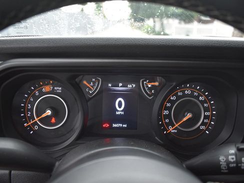 Used 2025 Jeep Wrangler Unlimited Sport AWD/4WD image 15