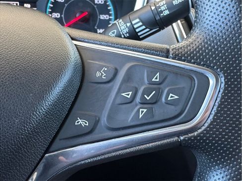 Used 2019 Chevrolet Equinox LS FWD image 14