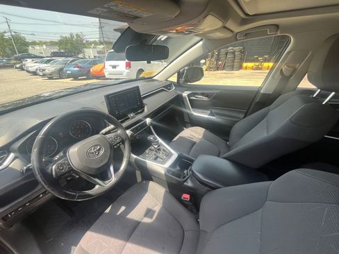 Used 2020 Toyota RAV4 XLE w/ Convenience Package AWD/4WD image 27