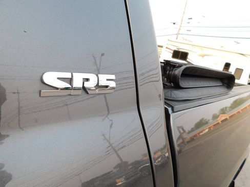 Used 2016 Toyota Tundra SR5 w/ TRD Off Road Package AWD/4WD image 24